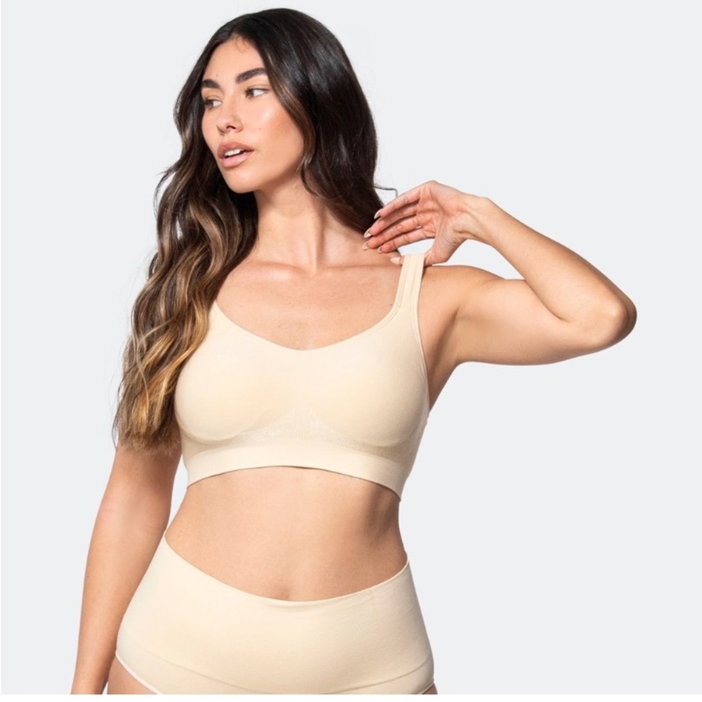 Underoutfit The Comfort Shaping Bra with Adjustable Straps Style 459 Sz 3XL